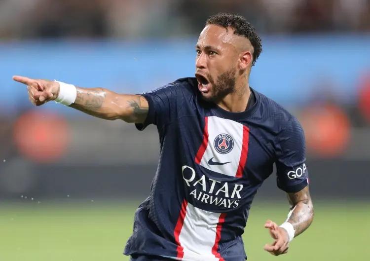 内马尔演技假摔队友,内马尔假摔自作自受