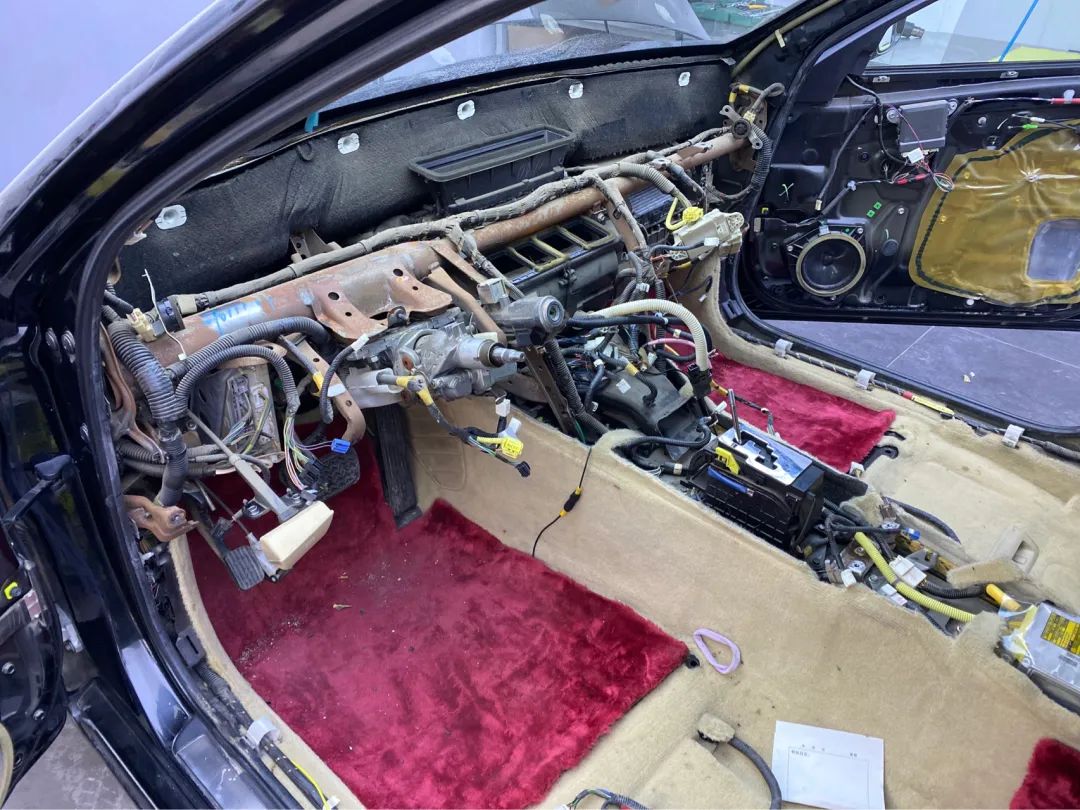 老皇冠全车翻新整备50000元,12代皇冠二手翻新要多少钱