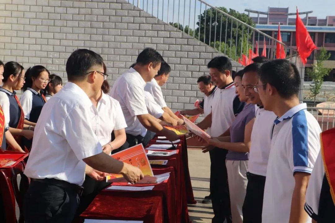 曾都一中运动会开幕式,随州曾都一中开学典礼