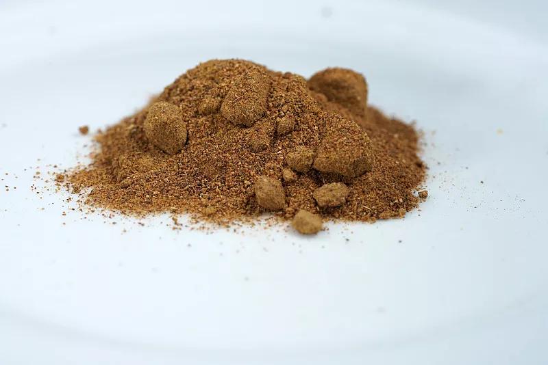 「鱼食制作」金鱼饲料怎么制作金鱼饲料制作方法