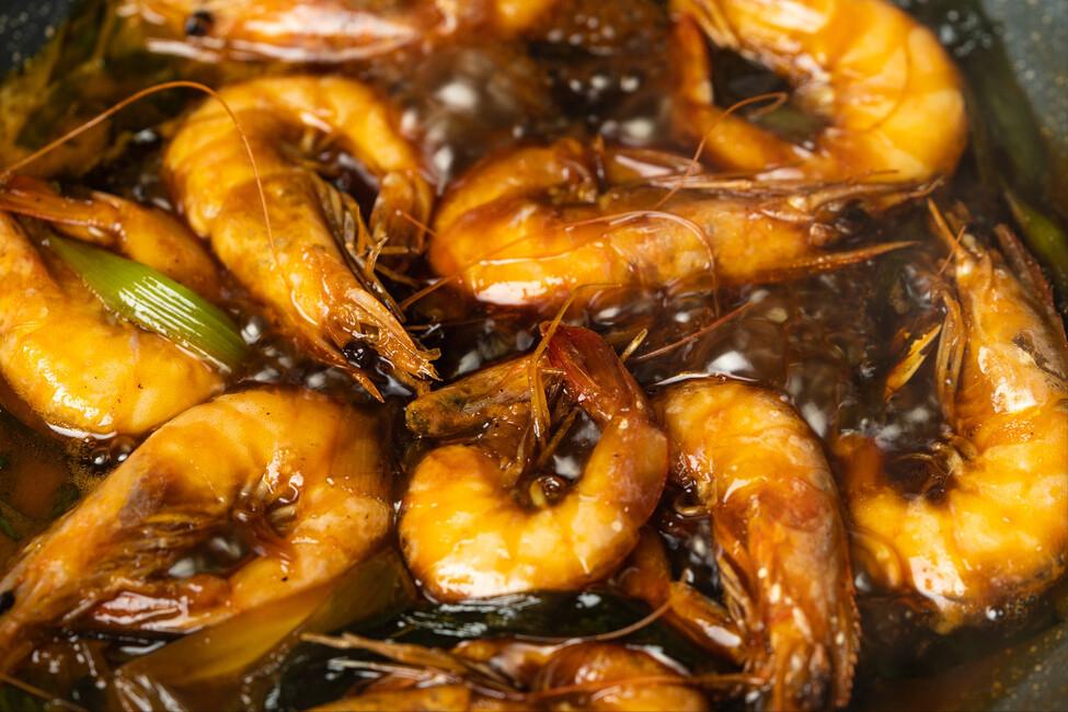 油焖大虾虾肉怎么做虾肉不会散,油焖大虾的做法家常简单又好吃