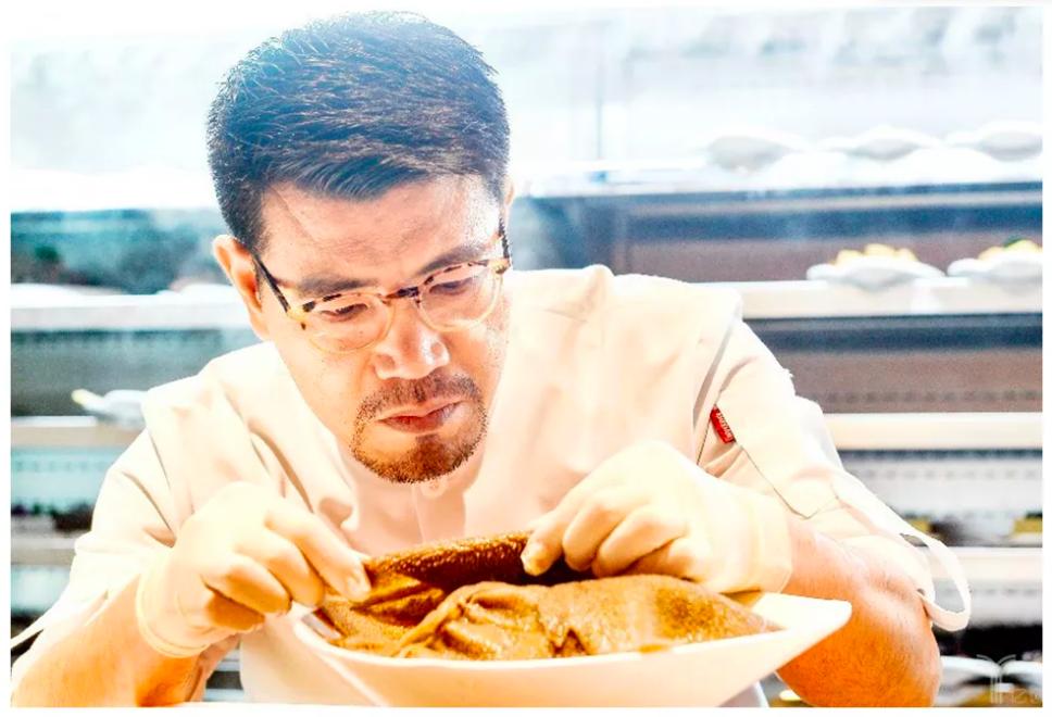 海底捞和巴奴谁的营销方式更好,巴奴和海底捞哪一个更好