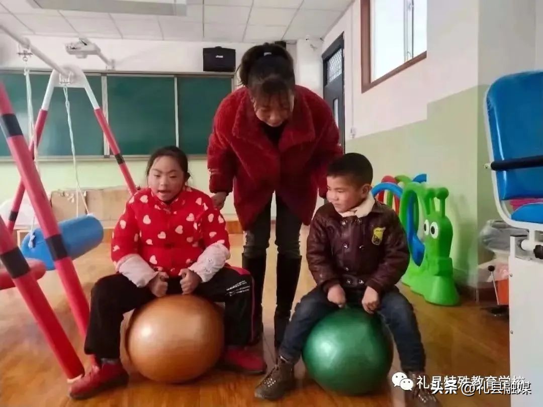 鐖卞績娴囩亴闈欏緟鑺卞紑,鐢ㄥ績鑱嗗惉闈欏緟鑺卞紑鐗规畩鏁欒偛瀛︽牎