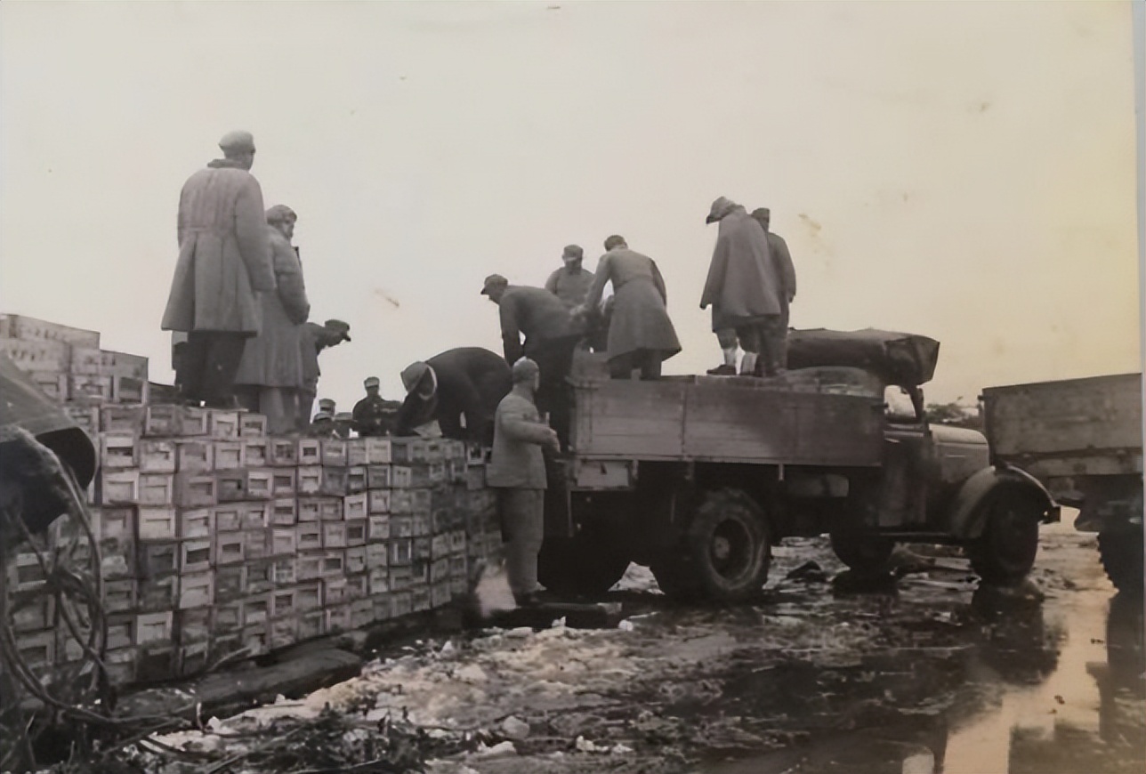 霍英东的一生：拼尽全力支援祖国，助推申奥，晚年三任政协副主席