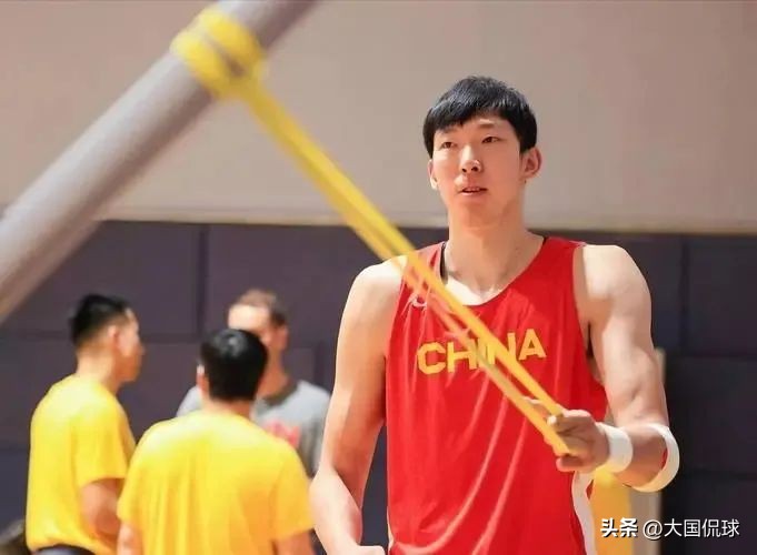 周琦重返辽篮杨鸣,曝cba多队争抢周琦