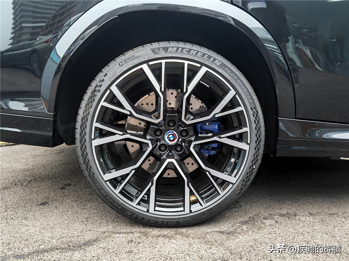 22款宝马x6m,22款宝马x6老款改新款