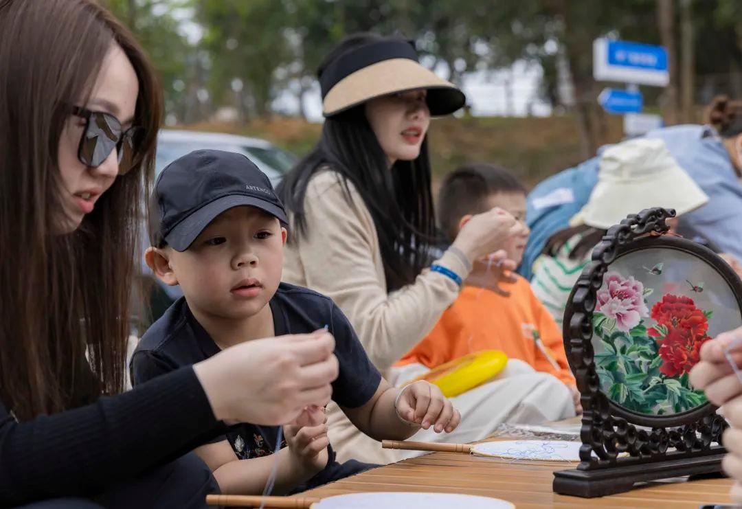 扇承雅蕴，匠心造趣-2023成都中宝BMW非遗之旅圆满结束