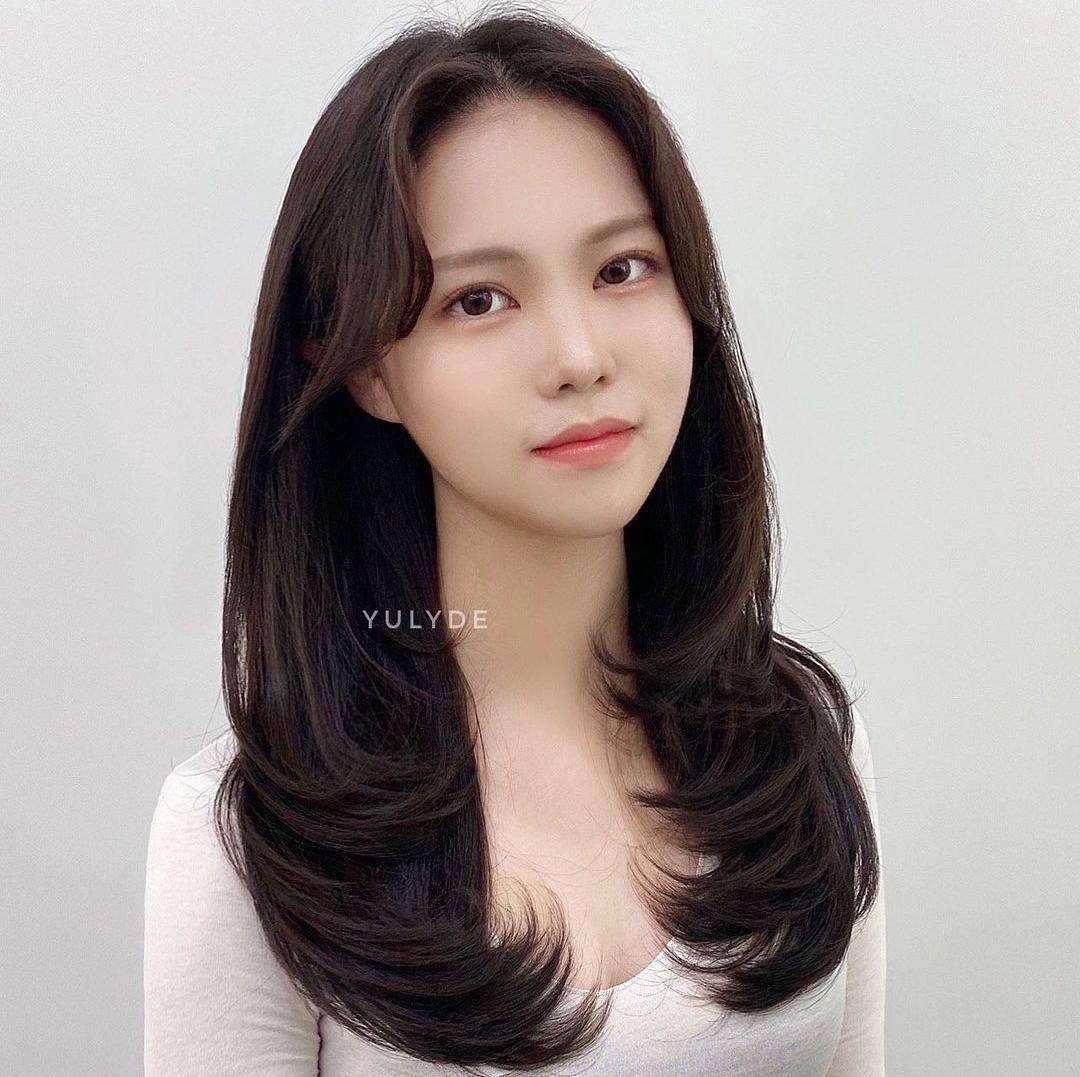 大圆脸适合什么发型,圆脸烫什么发型好看