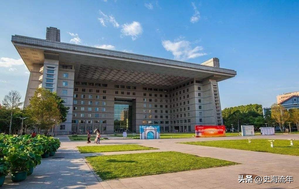 有哪些好用的大学专业推荐,目前大学比较热门的专业有哪些