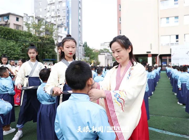 小学开学典礼暨开笔礼,小学开笔礼活动会场布置