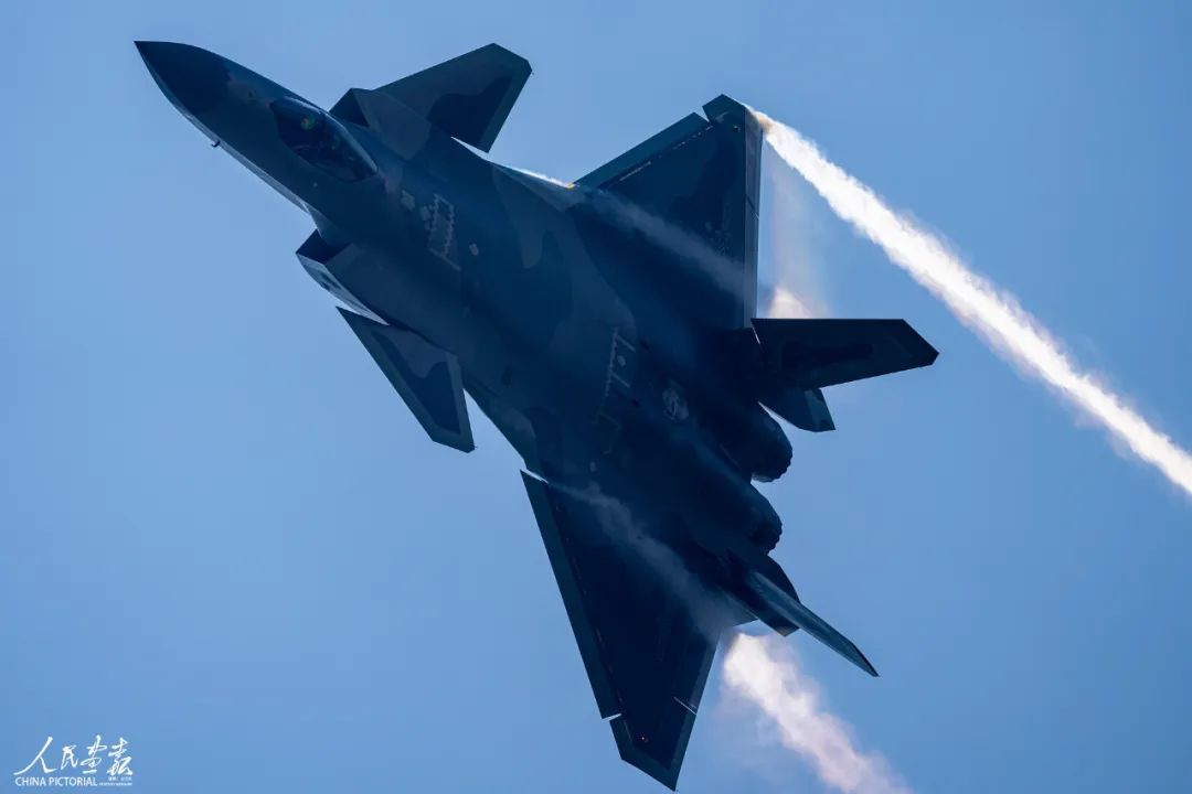 歼20首飞纪录片完整版,歼-20首飞珍贵画面曝光