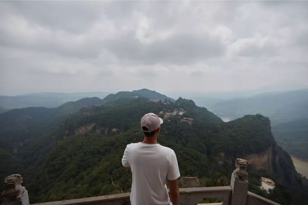 吃到嗓子眼的牛肉面,吃到嗓子眼的榴莲自助