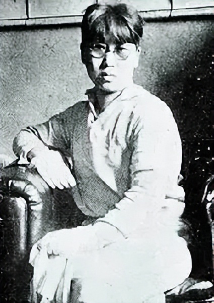 潘玉良从青楼走出的画魂,潘玉良照片真实自画像