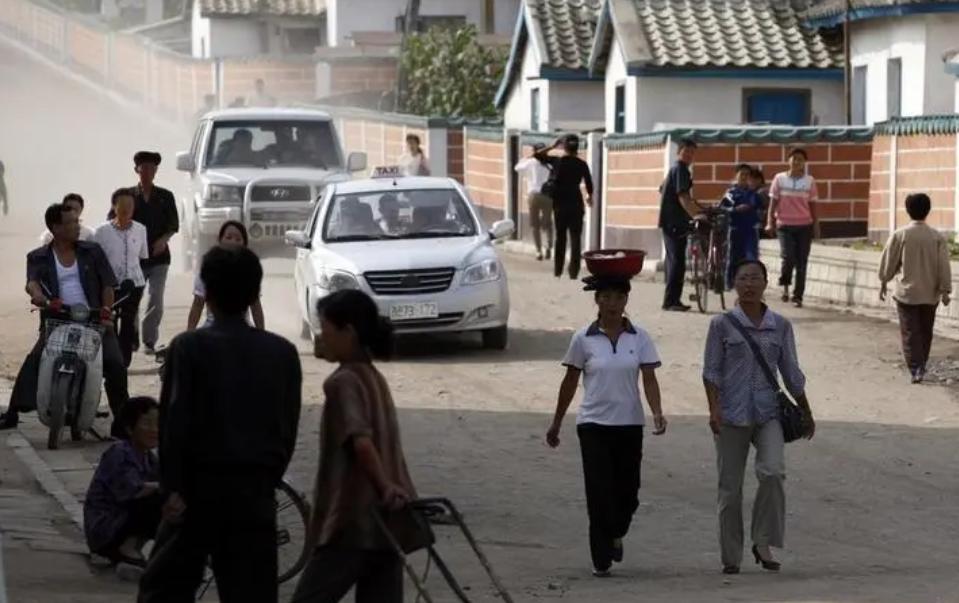 朝鲜为何住房与医疗都是免费,朝鲜普通老百姓受教育的程度