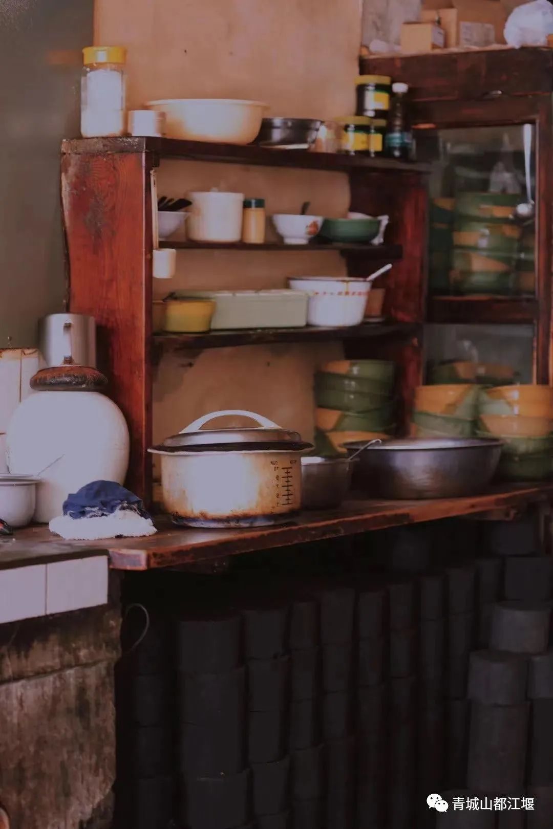 超安逸！水灵妹带你打卡都江堰6条烟火气十足的老街，告别喧嚣和浮躁，邂逅静美冬日~