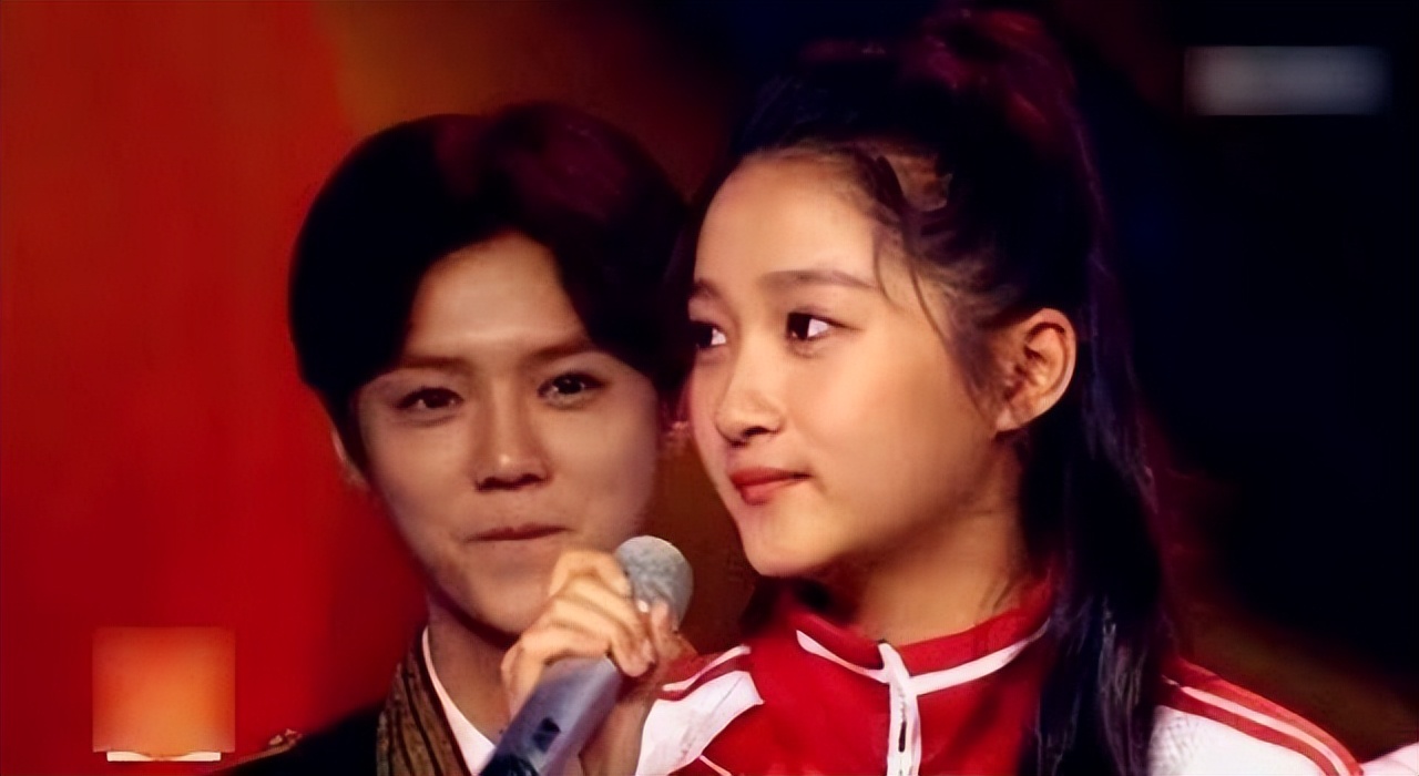 事实证明，身为“恋爱教科书”的鹿晗，已经走上了另一条大路！