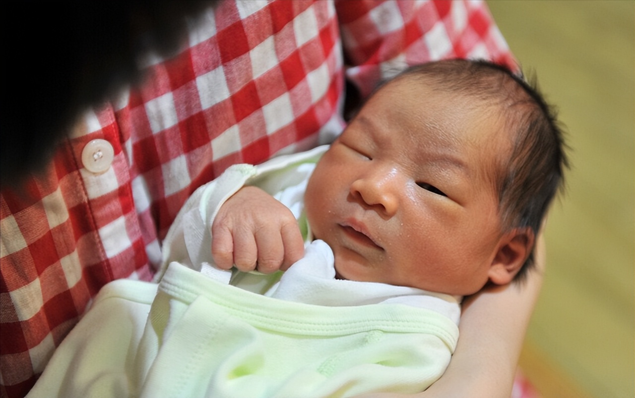 新手妈妈带娃焦虑如何缓解,新手爸妈带娃的各种焦虑