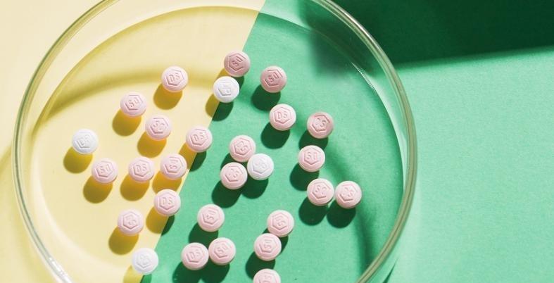 宇航员女性在太空来月经怎么办?服用避孕药是最常见的,安全吗?