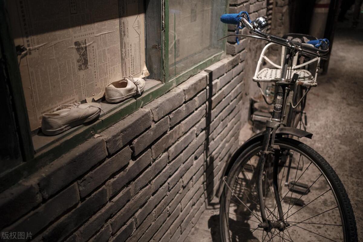 一年能存下10万的人什么水平,一年能存下25万是什么水平