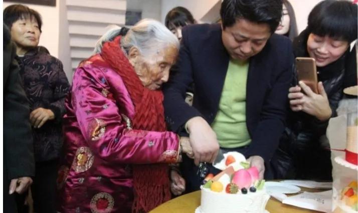 老人过生日忌讳多少岁,老人过九不过十什么意思