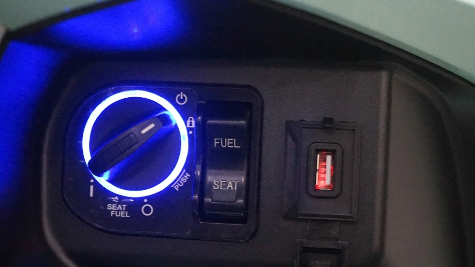 运动踏板adv,五羊本田adv星锐视频