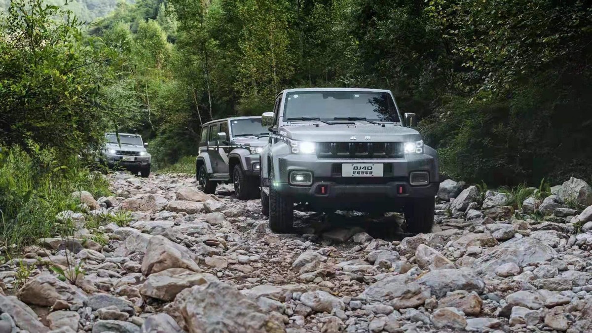 bj40硬派越野车耐撞吗,bj40越野保值率排行榜