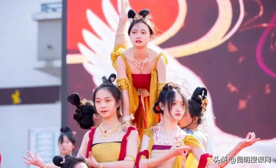 多彩生活缤纷寒假,多彩生活文化活动校园