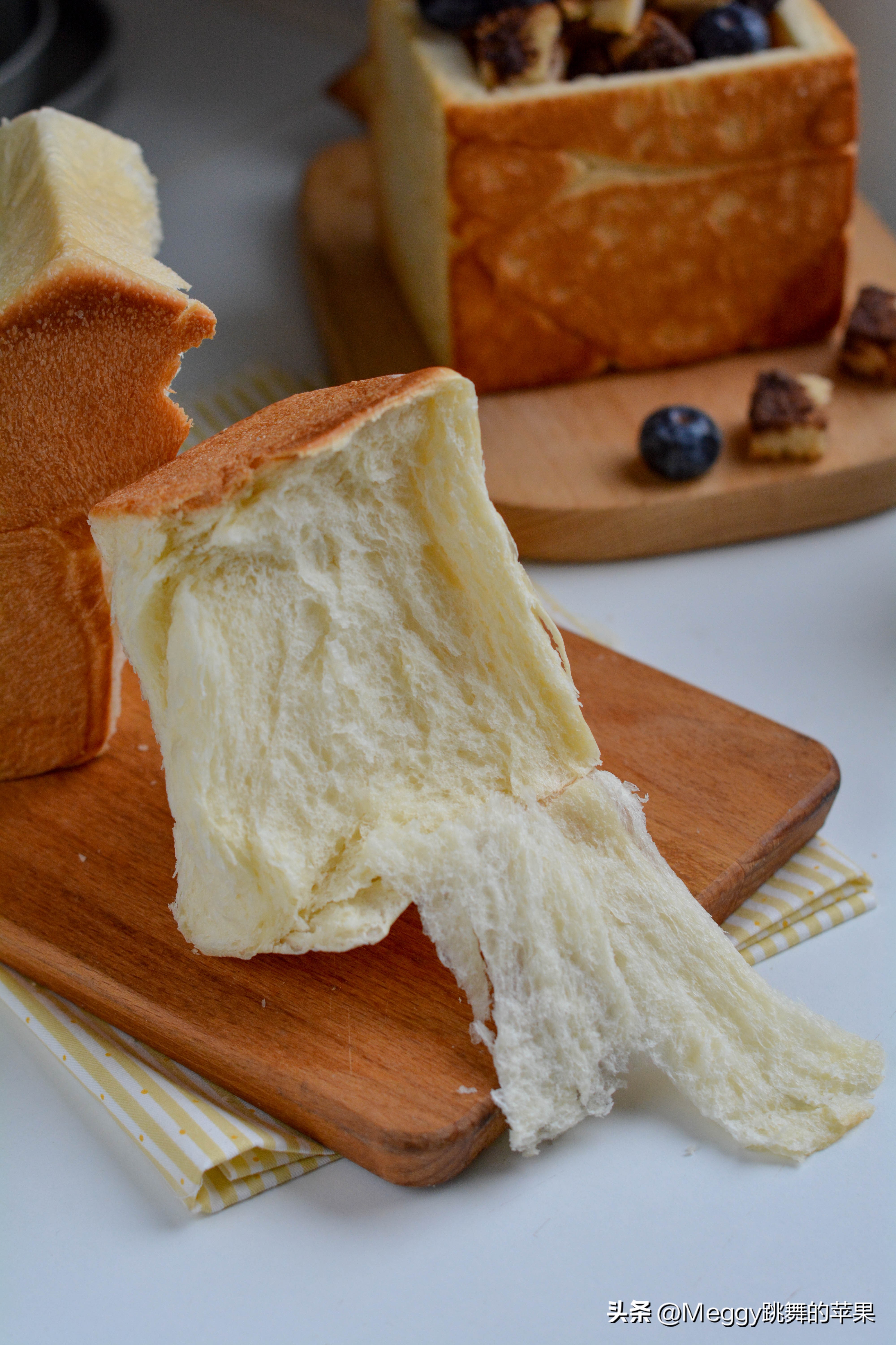 手撕吐司只用这个方子逆天好吃,做可以拉丝的吐司片