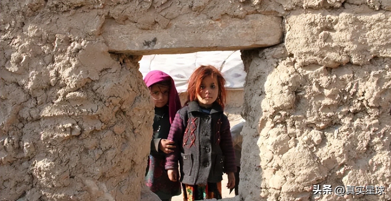 绝望阿富汗！人民排队挨刀卖肾，给婴儿吃镇定剂当饭，卖子女还债