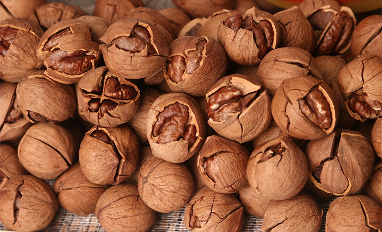 种植仙草一年收入,云南农民种仙草致富