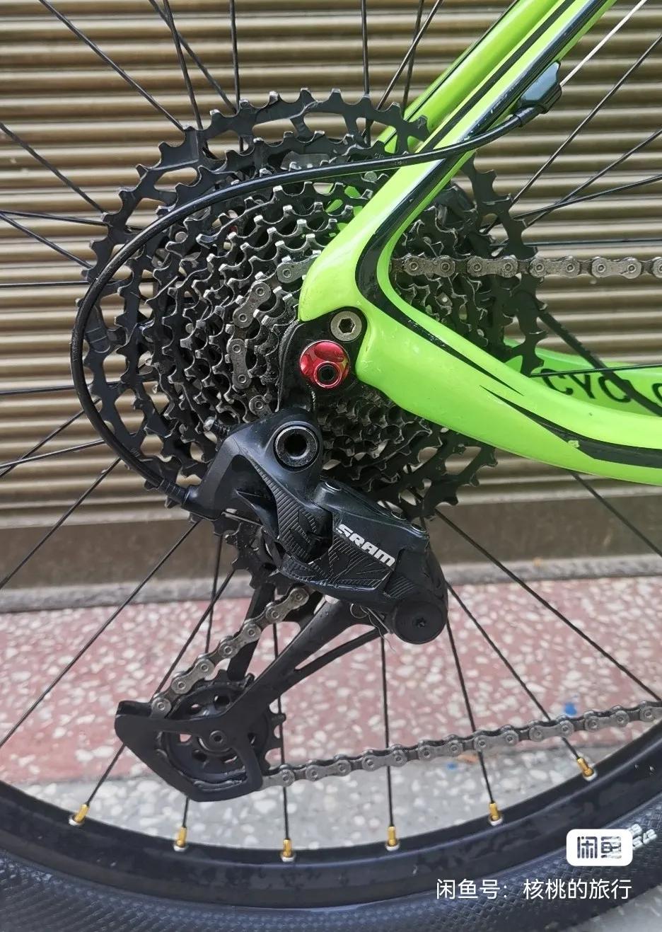 个人急需转让二手碳纤维自行车,麒麟区二手山地车个人出售