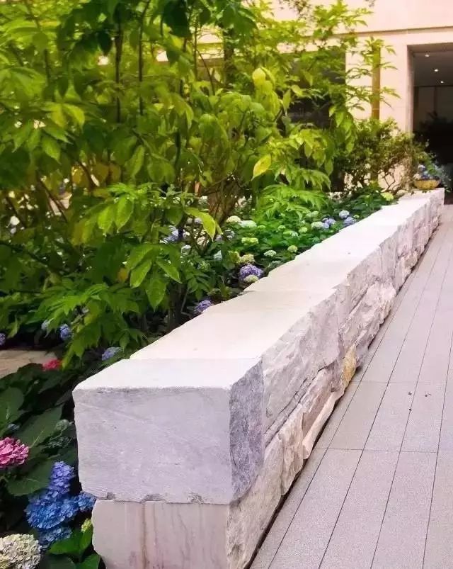 大山里捡回来的石头,大山里的石头块