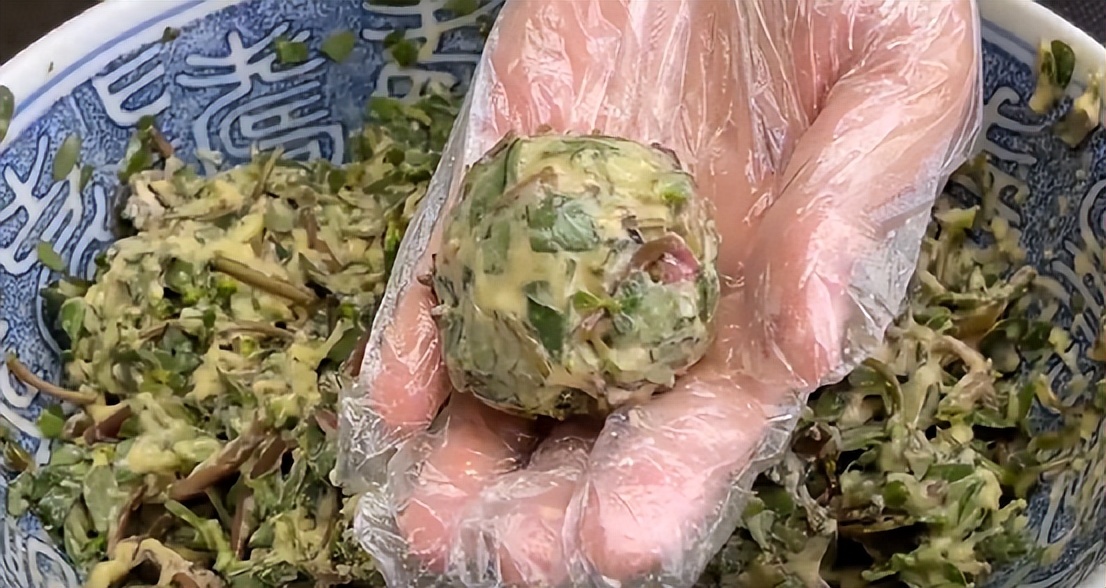 肝脏不舒服坚持喝水加它养肝,养肝第一菜就是它让肝脏很健康