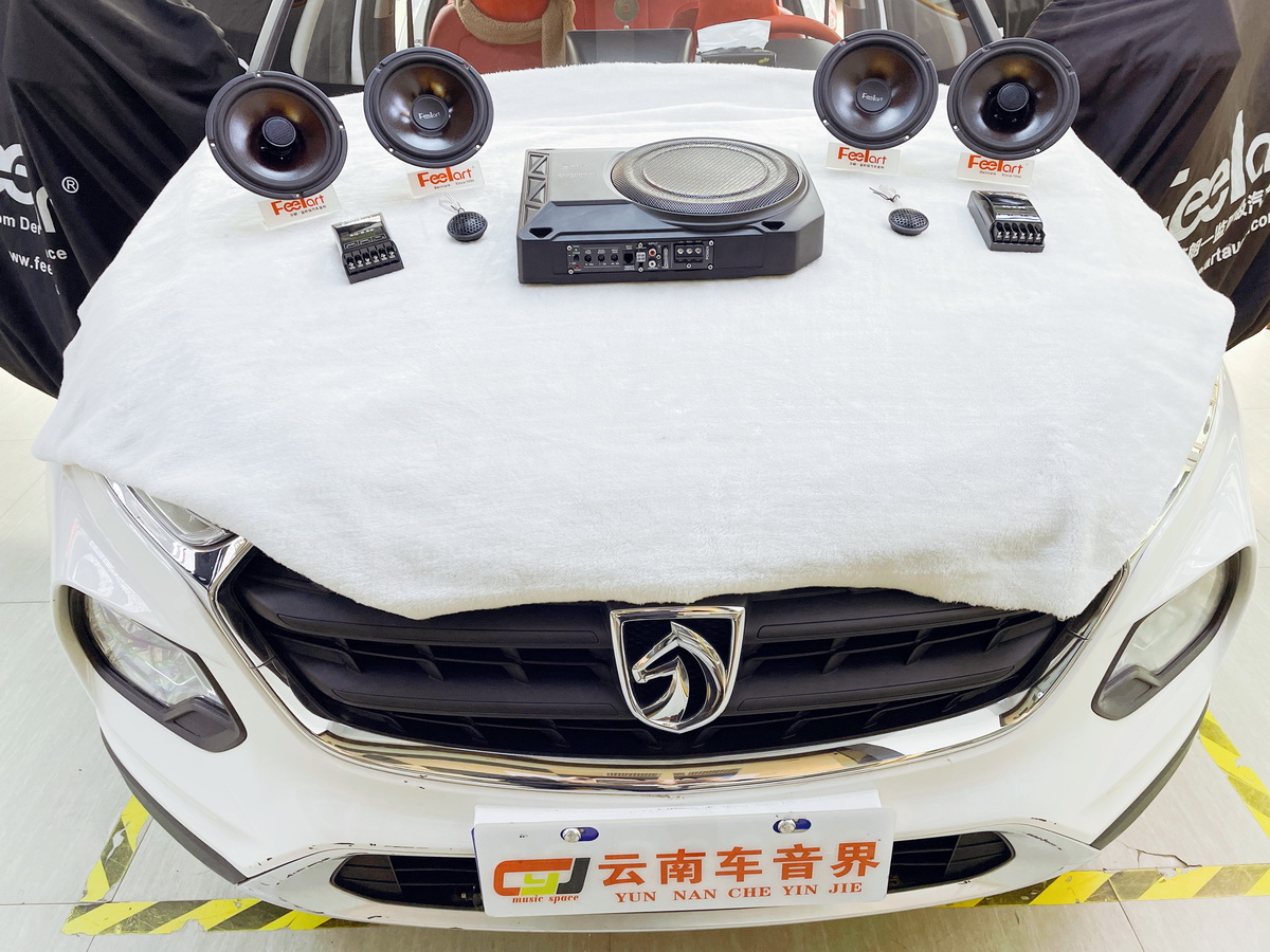 昆明汽车音响改装奔驰,昆明车音界汽车音响改装