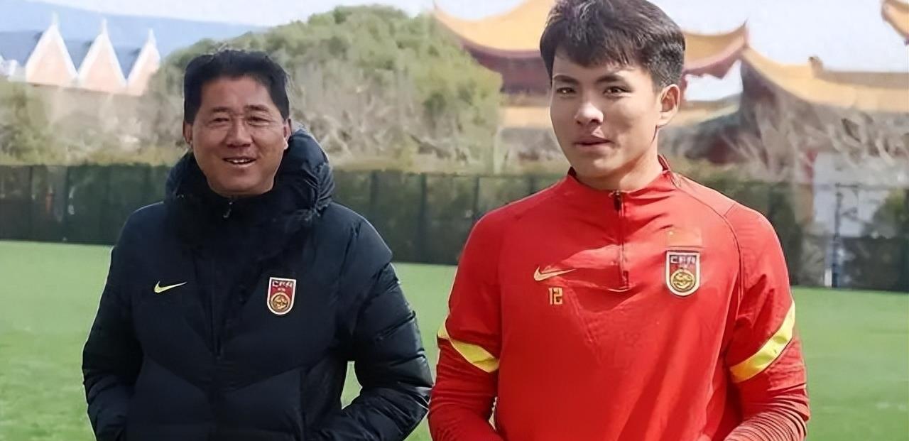 中国足球广州恒大足校,恒大足球被质疑完整视频