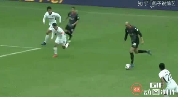 罗慕洛时隔308天重返中超,足坛新星帽子戏法