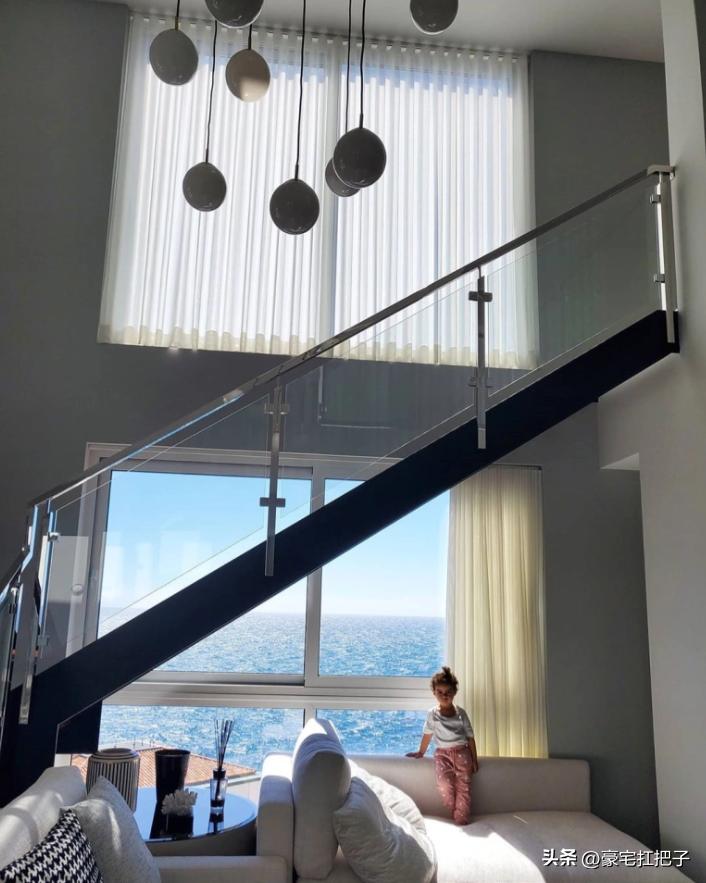 c罗1亿豪宅曝光,c罗的名车和豪宅