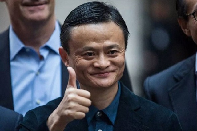 从工厂小妹逆袭为申通霸总，146亿卖掉申通后，靠卖雨伞又挣200亿