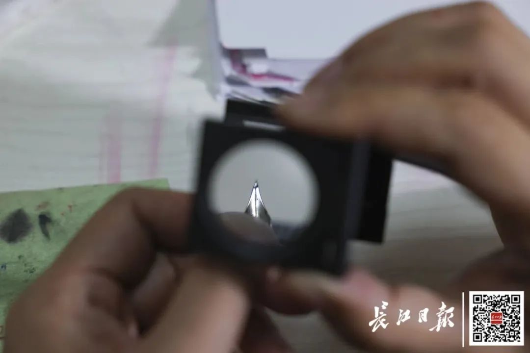 武汉90后小伙修钢笔火了，全国人都来找他