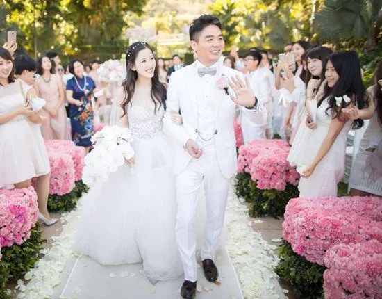 同样都是嫁入豪门差别怎么那么大,田朴珺与章泽天