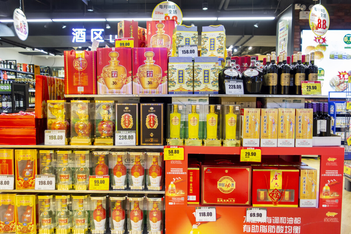 店铺装修进店率,店铺装修怎样简单省钱还时髦