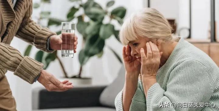 帕金森半夜会不会在睡梦中喊叫,帕金森病睡觉会做噩梦吗