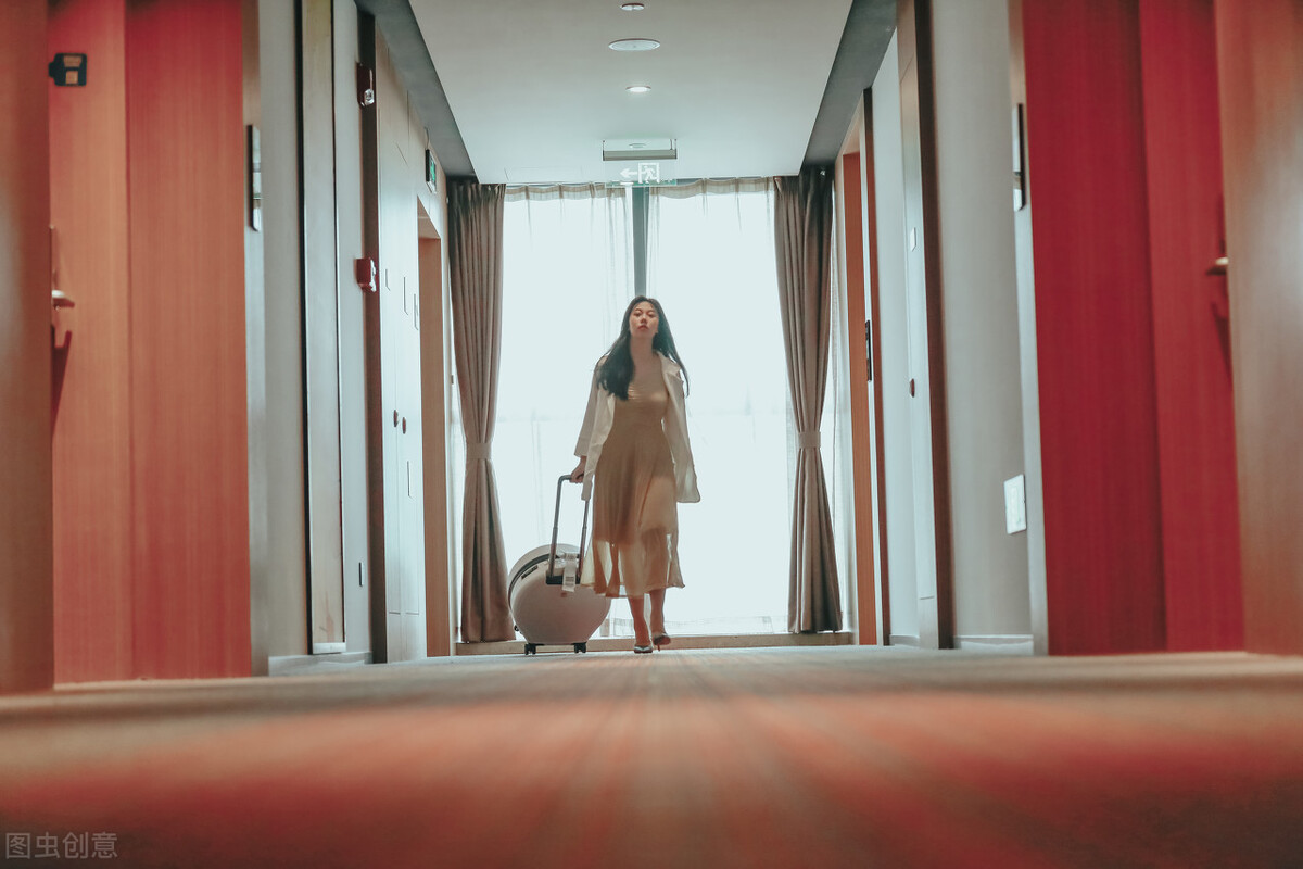 被最信任的人捅一刀安慰,被最信任的人捅一刀的句子