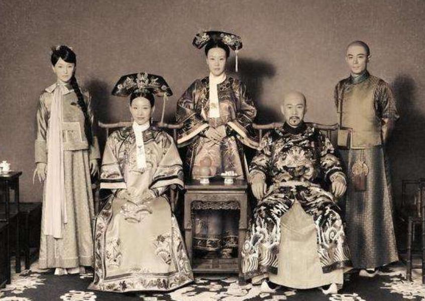 清朝慈禧跟妃子们的照片,清朝妃子真实照片慈禧太后