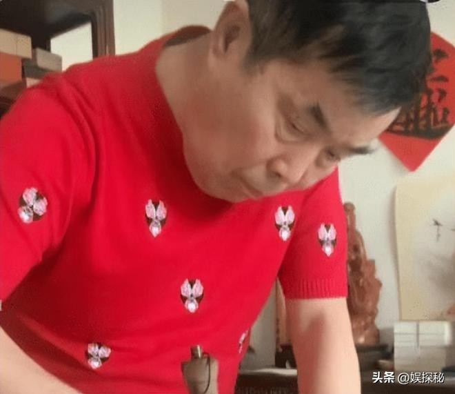 何庆魁的字画值钱吗,李甲忠和何庆魁谁的字画值钱