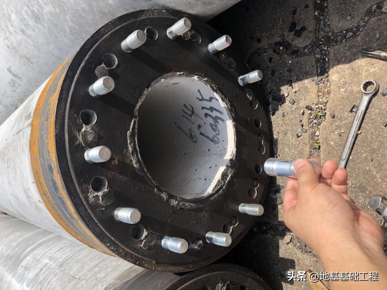 预应力管桩螺纹连接,预应力管桩机械啮合连接接头视频