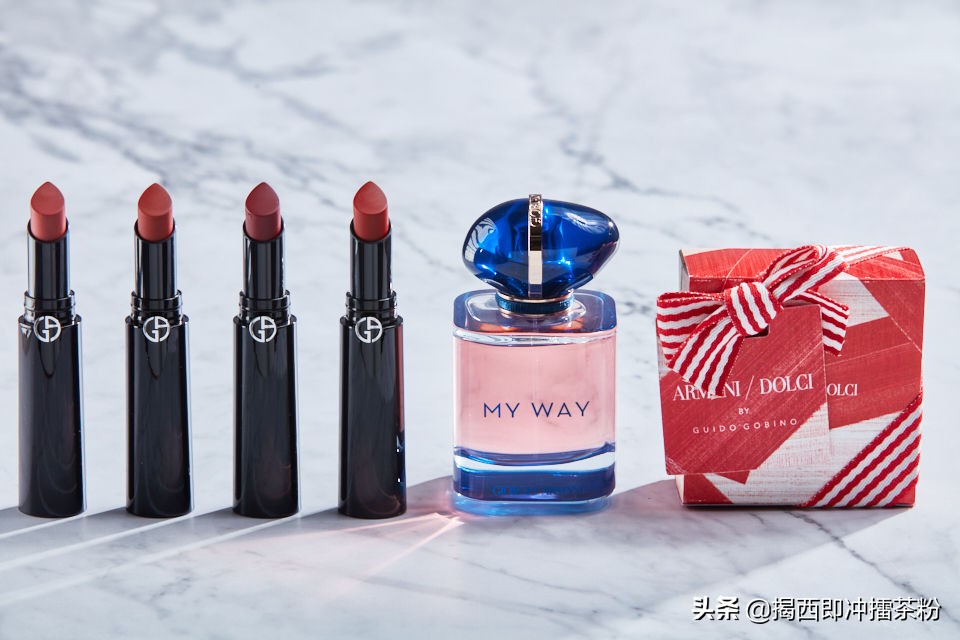 必抢情人节限定美妆！Armani精品巧克力免费送