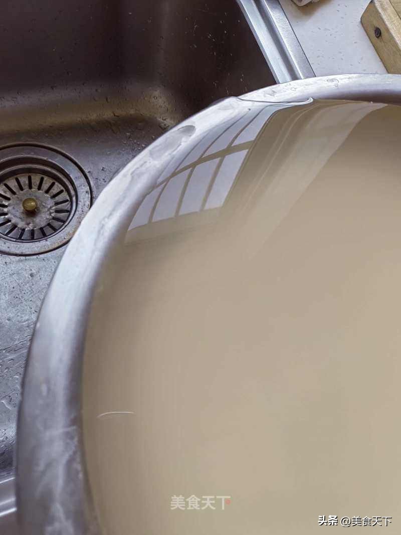 外面卖的凉皮是什么做的,外面买的凉皮还要煮吗