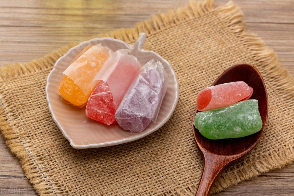 网红小姐姐吃网红最火的美食,吃货欧弟盘点网络网红美食