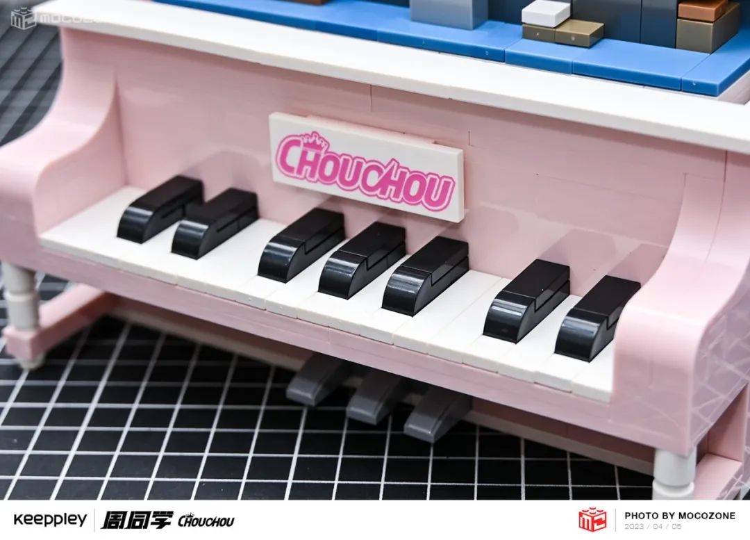 【积木测评】旋转的场景变换！周杰伦首款积木套装很有趣